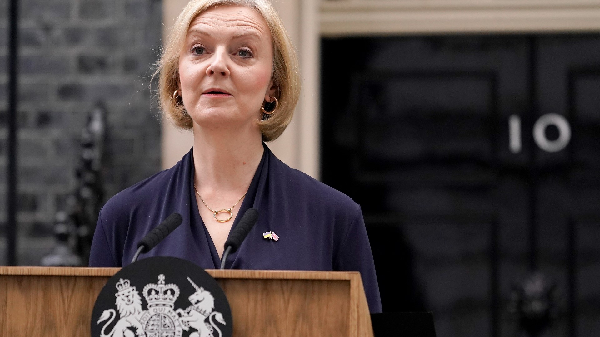 Liz Truss Resigns As British Prime Minister Wfaa