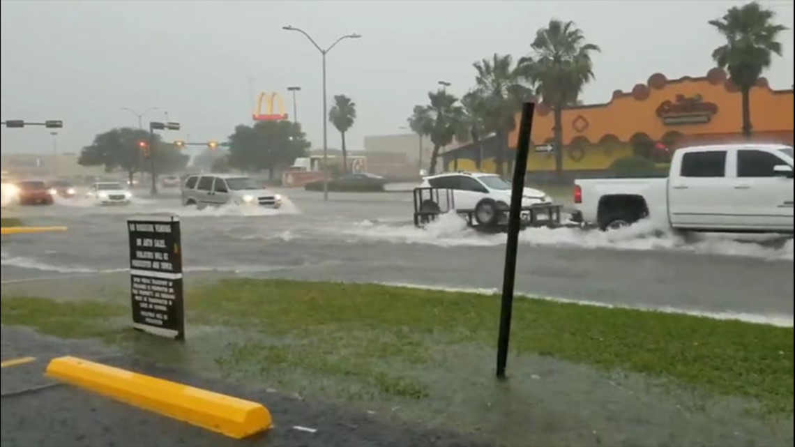 Heavy rain leads to flooding in Texas | wfaa.com