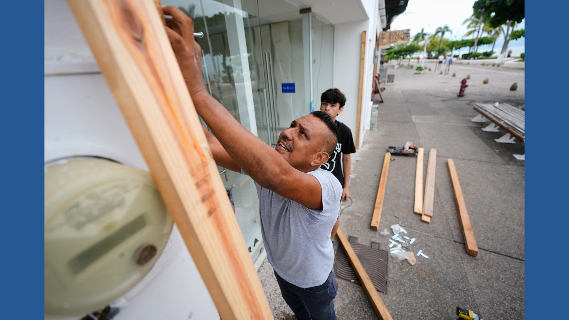 Simon strengthens into a Category 4 hurricane as it approaches Mexico's ...
