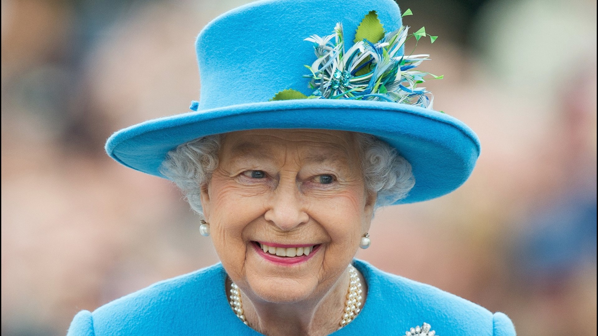 Queen Visits Popular Soap Opera Set and Agrees 'Life is ...