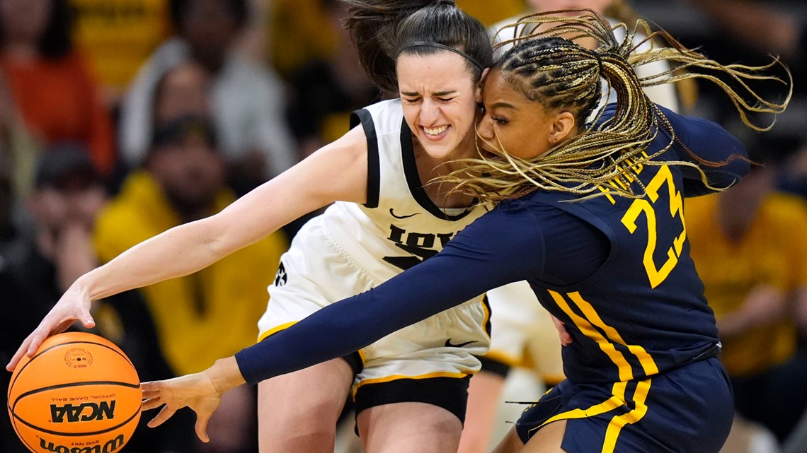 Number of perfect women's March Madness brackets down to 3 | wfaa.com