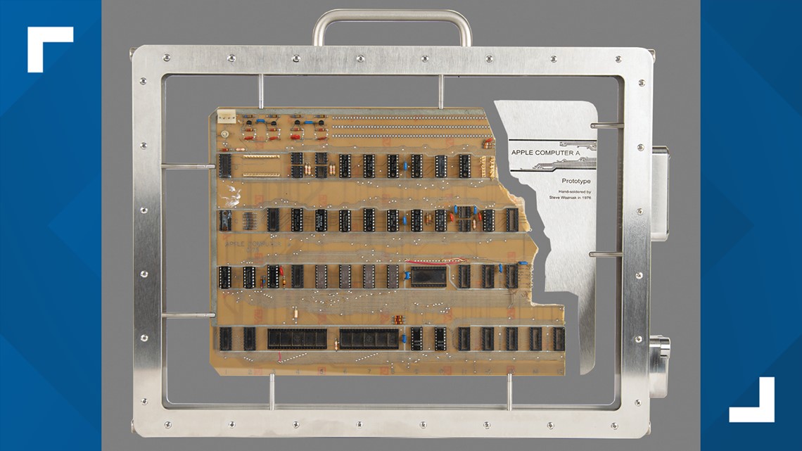Jobs' Apple1 computer prototype auctioned for nearly 700K