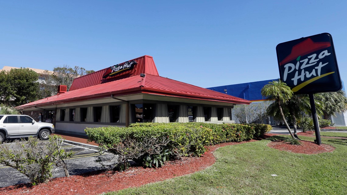 Pizza Hut closing 300 locations operated by bankrupt ...