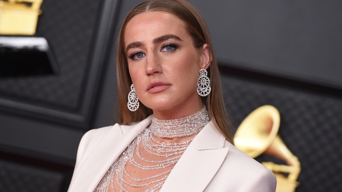 Home Run Derby national anthem singer Ingrid Andress &lsquo;was drunk&rsquo; | wfaa.com