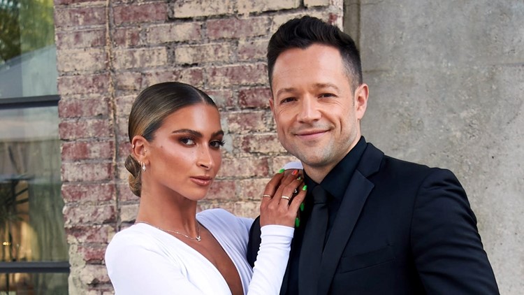 Dancing With the Stars' Pros Daniella Karagach and Pasha Pashkov Reveal Sex  of First Baby | wfaa.com