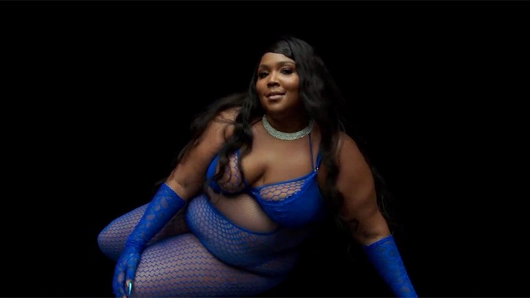 Lizzo Slays Rihanna's Savage X Fenty Show With Solo Dance to a D