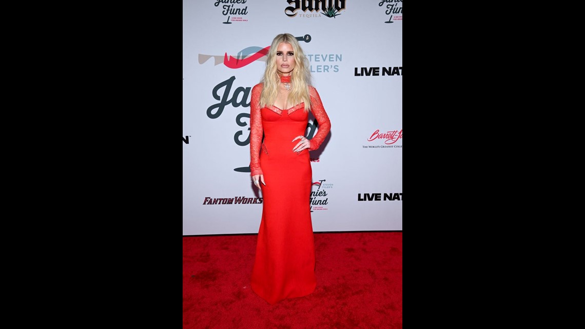 Jessica Simpson Looks Red Hot With Sister Ashlee and Evan Ross at 2024 GRAMMYs Viewing Party | wfaa.com Jessica Simpson Looks Red Hot With Sister Ashlee and Evan Ross at 2024 GRAMMYs Viewing Party | wfaa.com