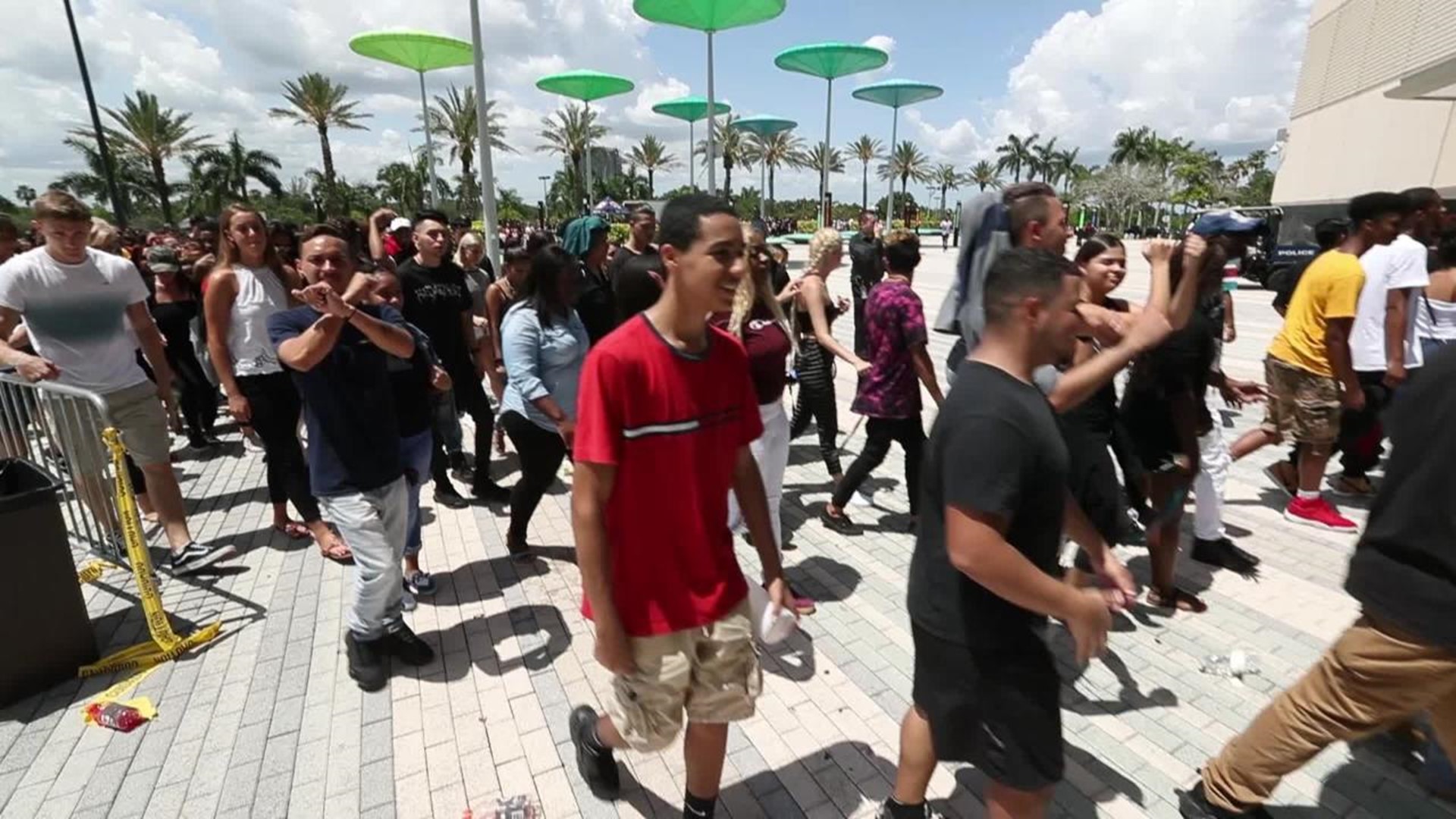 Slain Rapper Xxxtentacion Gets Sendoff At Memorial In Florida Hockey Arena Wfaa Com - not working atm xxxtentacion roblox ids edition plus