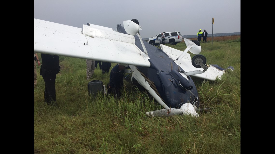 DPS: Plane crashes in Hill County, trapping pilot upside down | wfaa.com