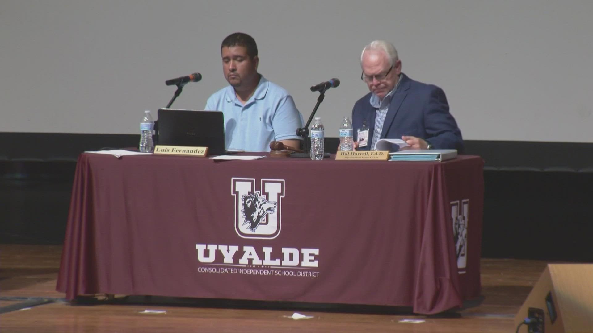 Uvalde County commissioners approved a review of its sheriff’s office policies in the face of many parents wondering why the court waited so long to take action.