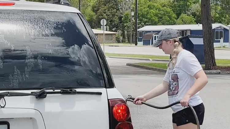 Santa Fe school shooting survivor organizes car wash to raise money for Uvalde