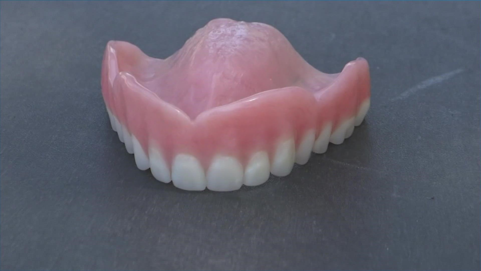 A Wisconsin man's bad luck turned into good luck after losing his dentures while vacationing in Gulf Shores, Alabama.