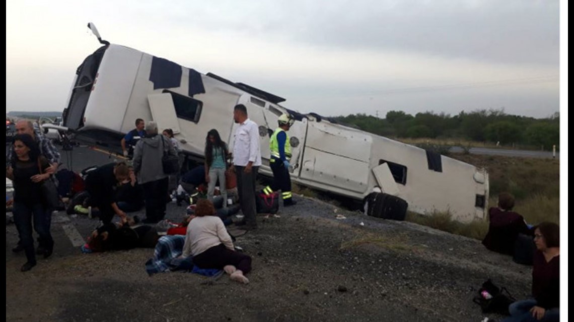 1 dead, 20 injured when bus from Houston crashes in Mexico