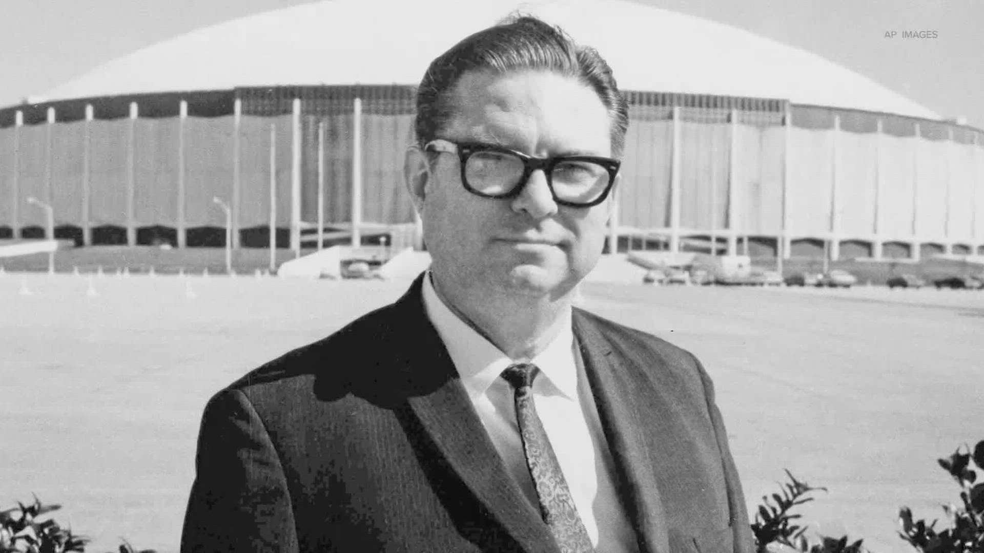 The legendary Judge Roy Hofheinz will be inducted into the Astros Hall of Fame. KHOU 11's Ron Trevino spoke with the icon's grandson.