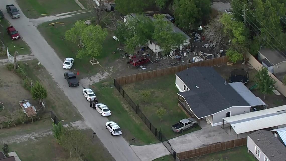 Houston, Texas news: 2 people found dead inside home | wfaa.com
