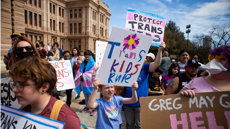 Dallas facility that serves transgender children can accept new patients, judge rules