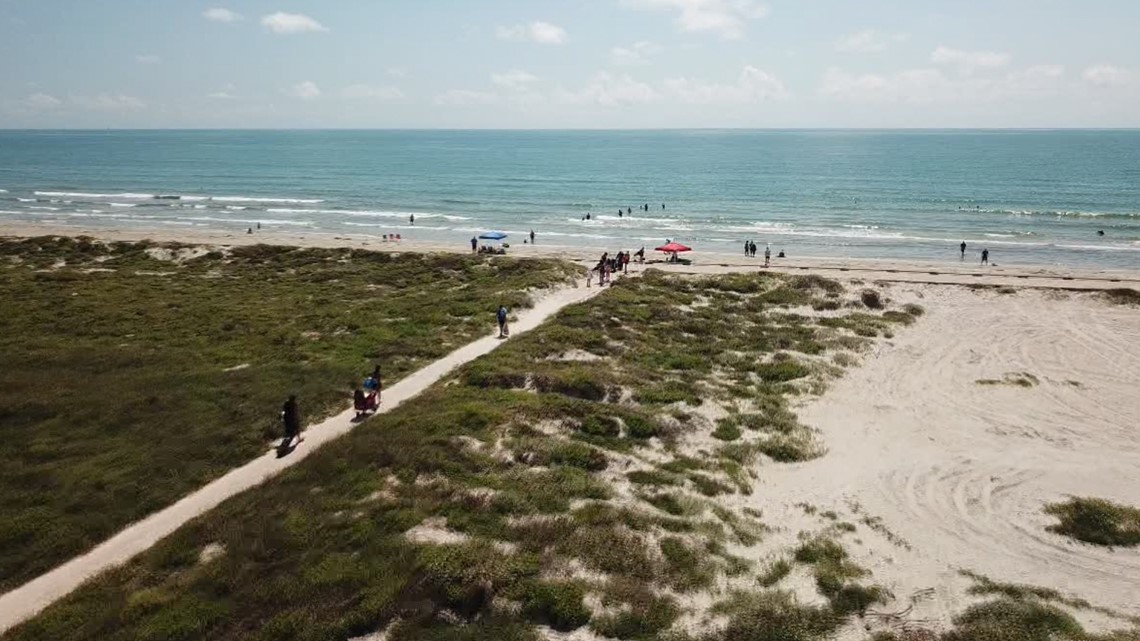 Proposed Senate bill raises concerns over public access to Texas beaches