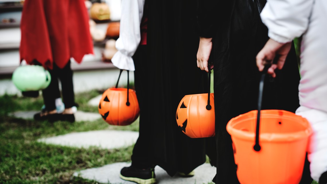 Nichols Hills trickortreaters don't need resident lanyards