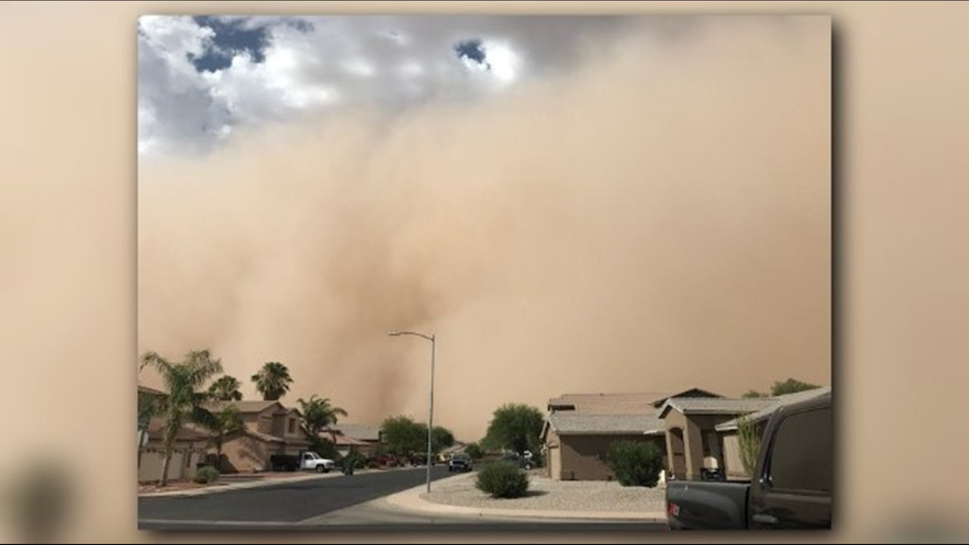 PHOTOS: Large wall of dust in Phoenix monsoon storm July 5, 2018 | wfaa.com