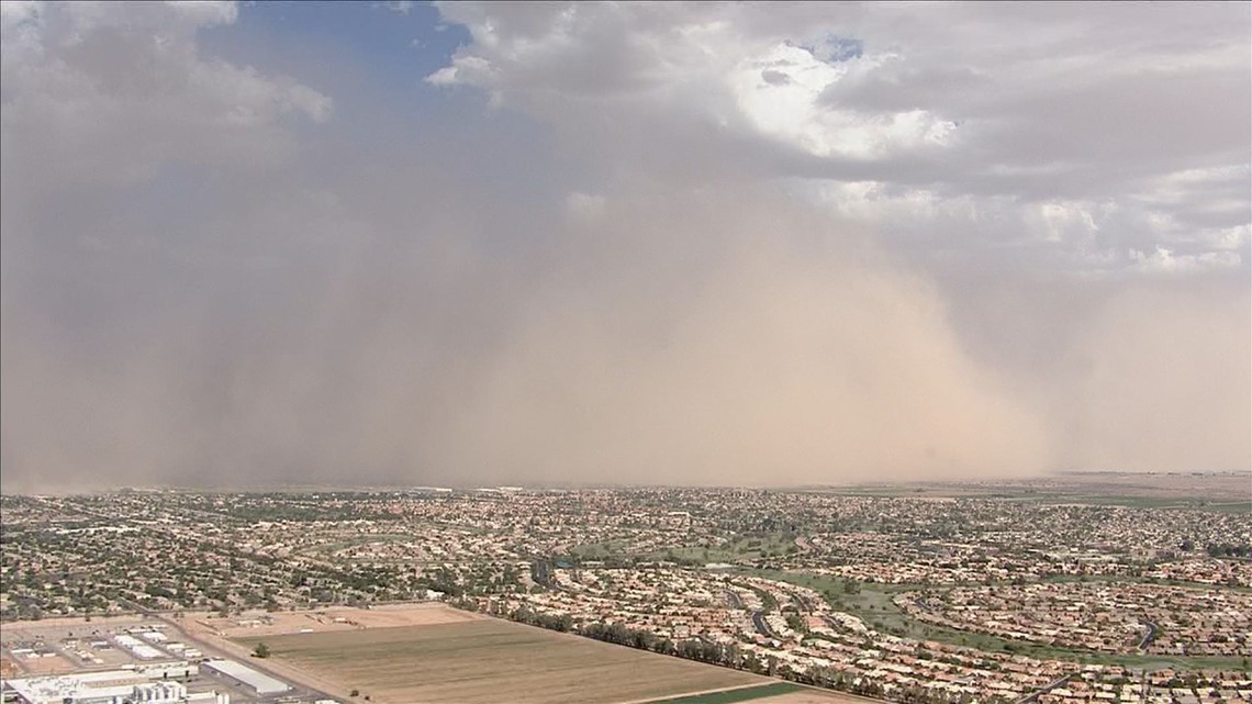 PHOTOS: Large wall of dust in Phoenix monsoon storm July 5, 2018 | wfaa.com