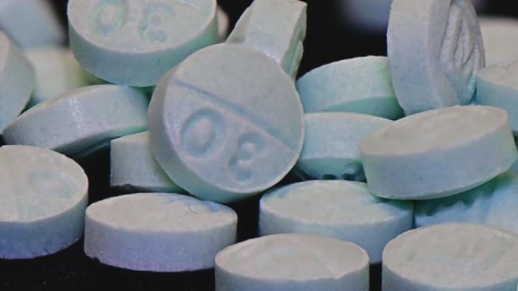 De cárteles a cocheras: Cómo las píldoras de fentanilo abundan en EE. UU. y lo que la DEA hace al respecto