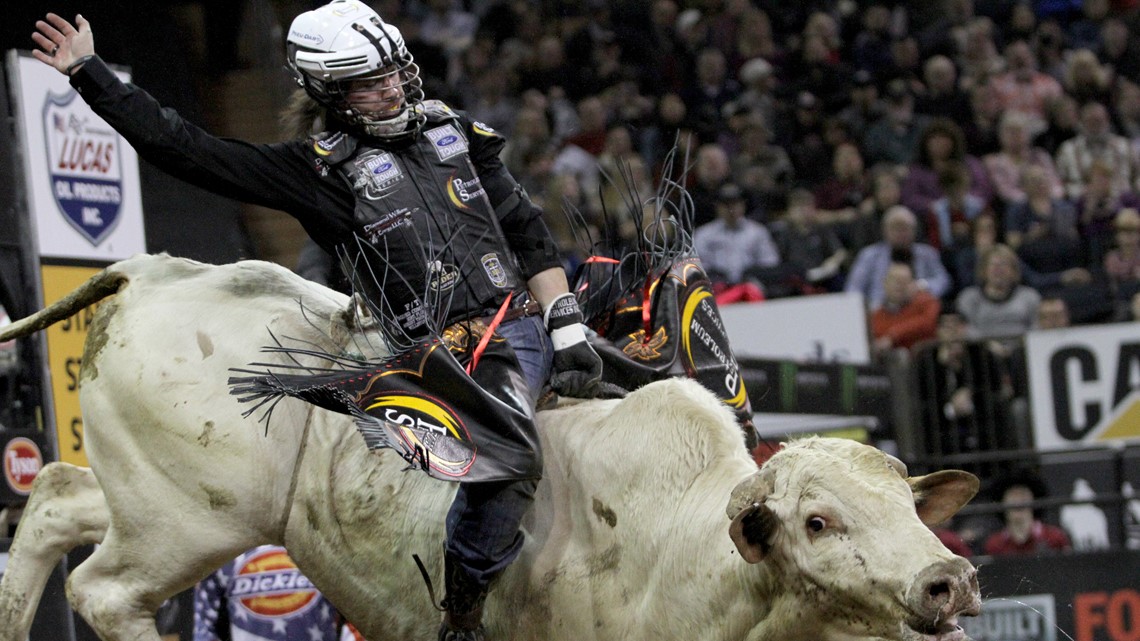 Sawyer Roth Bull Rider Bull rider Stetson Lawrence premieres short film in Fort Worth | wfaa.com