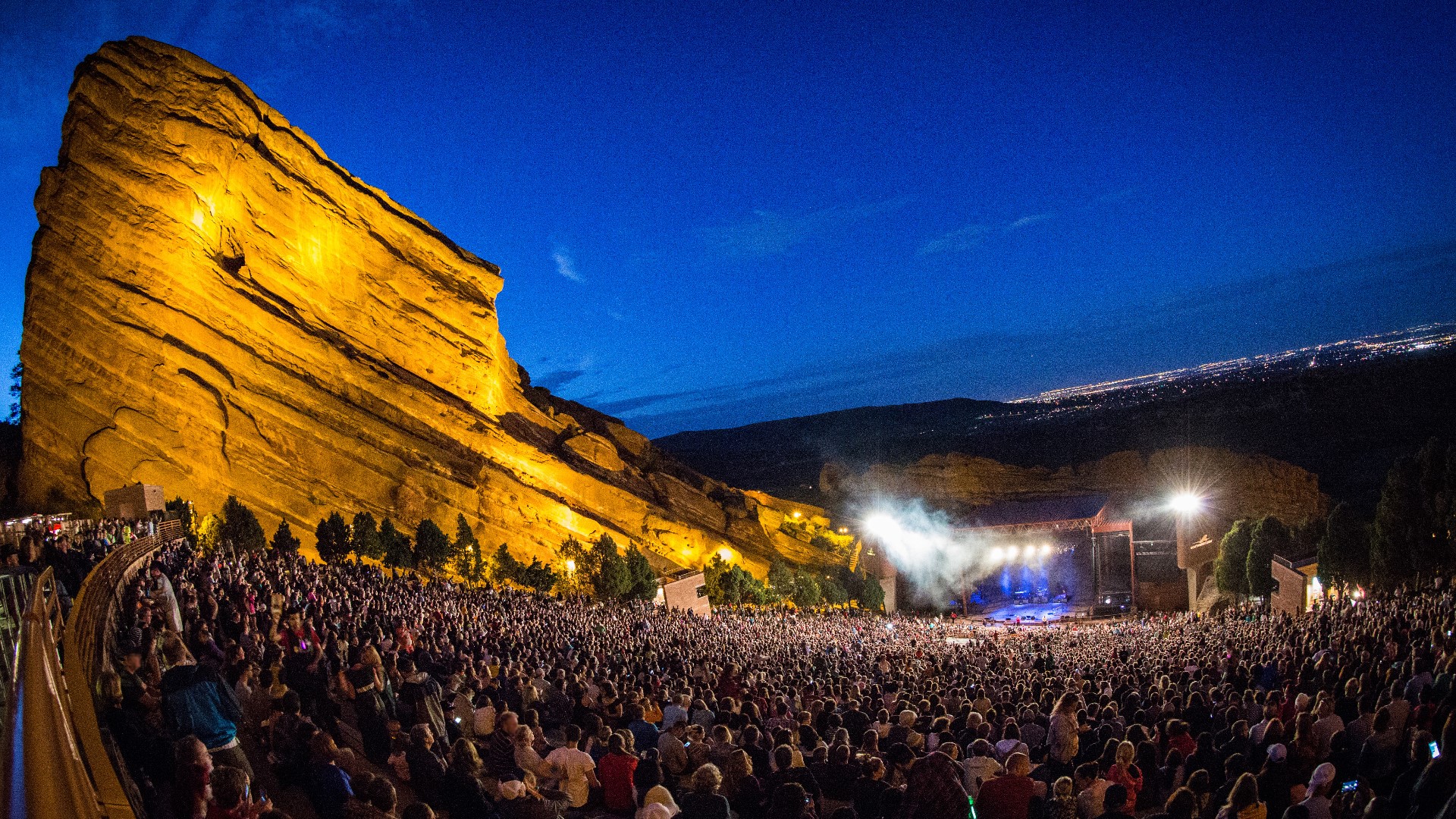 Who's playing Red Rocks this summer of 2021? | wfaa.com