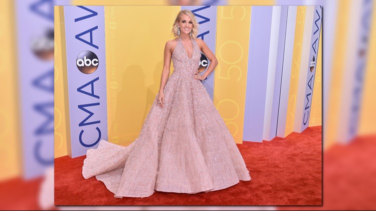carrie underwood pink dress