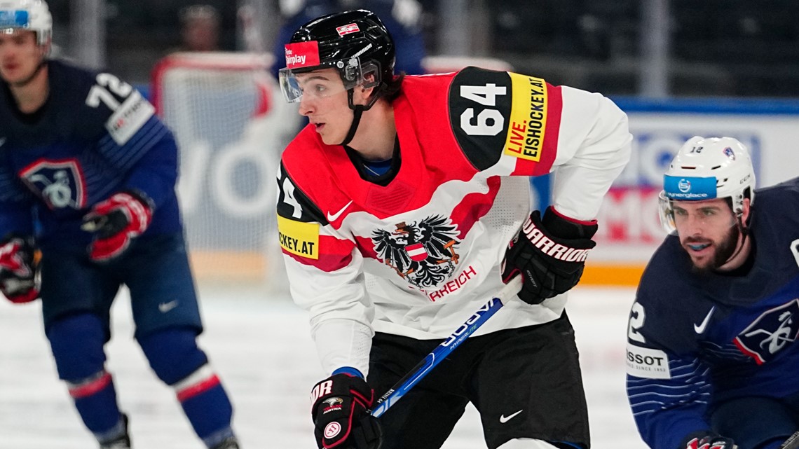 2023 NHL Draft Breakdown: Samuel Honzek - The Hockey News