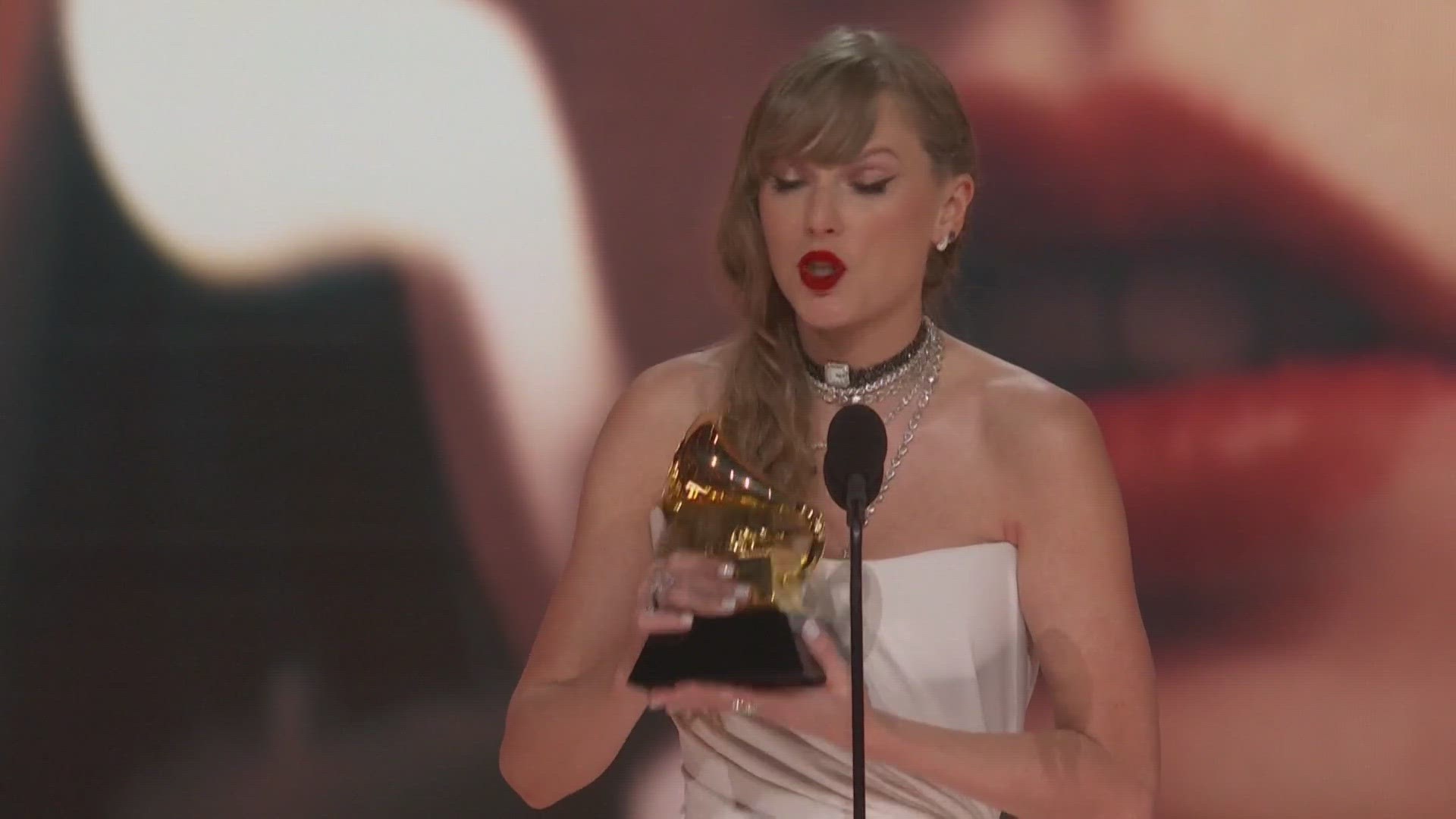 While accepting the 13th Grammy of her career, Swift made the announcement.