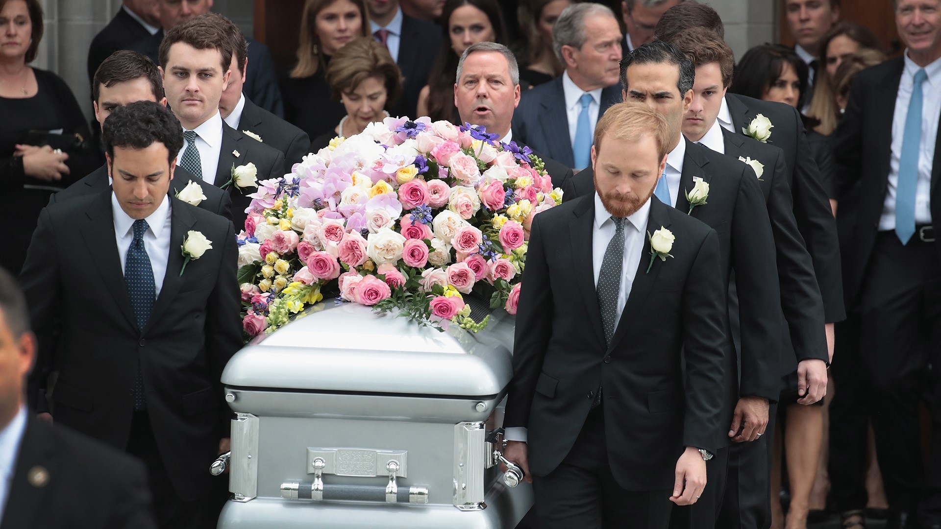 PHOTOS: Mourners gather at Barbara Bush's funeral | wfaa.com