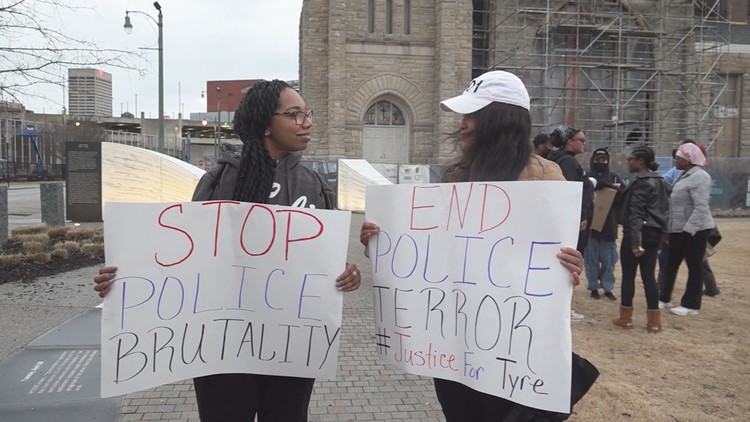 'It hurt' | Mental health counselors provide help to protesters following Tyre Nichols' death, video of confrontation with Memphis police