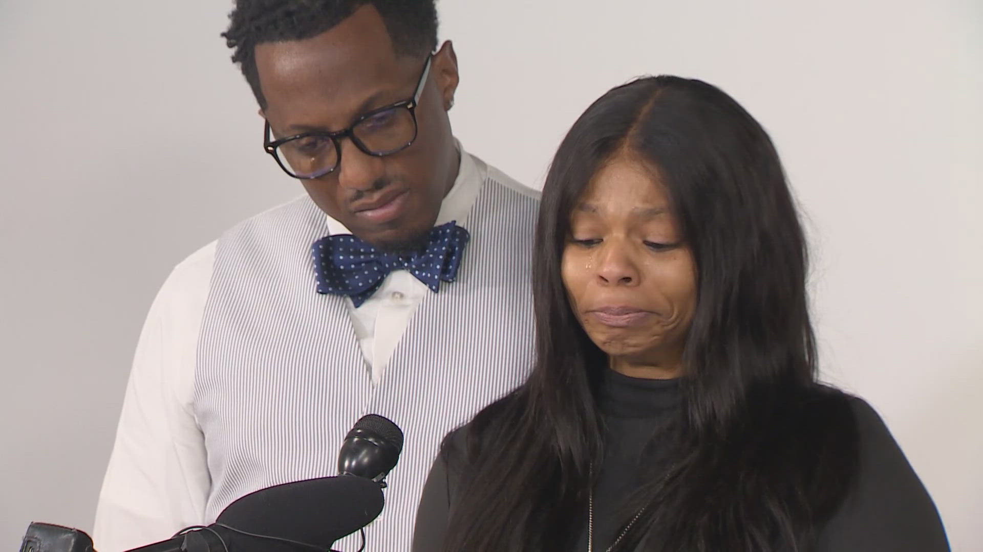 The truth will come out' | Karmelo Anthony's mother speaks on Frisco track  meet stabbing case | wfaa.com