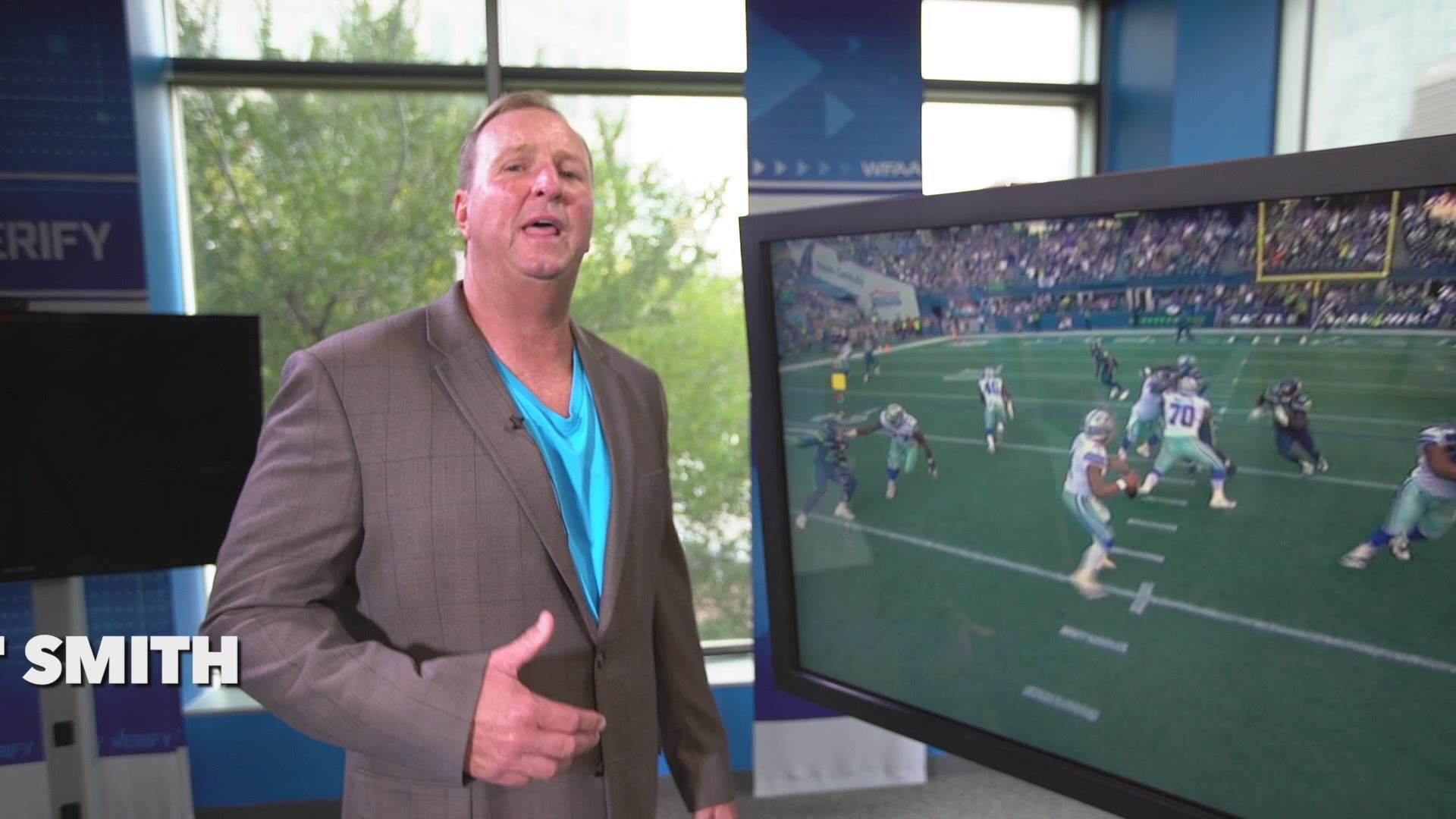 Former Cowboys coach and scout Glenn "Stretch" Smith breaks down two plays from the Seahawks game that show the wide receivers making Dak look bad. WFAA.com