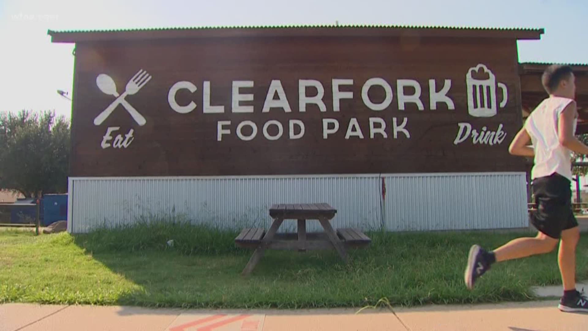 Fort Worth food truck park stops rolling