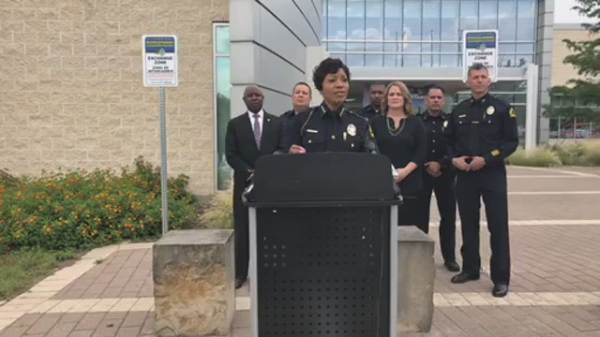 Video: Dallas police