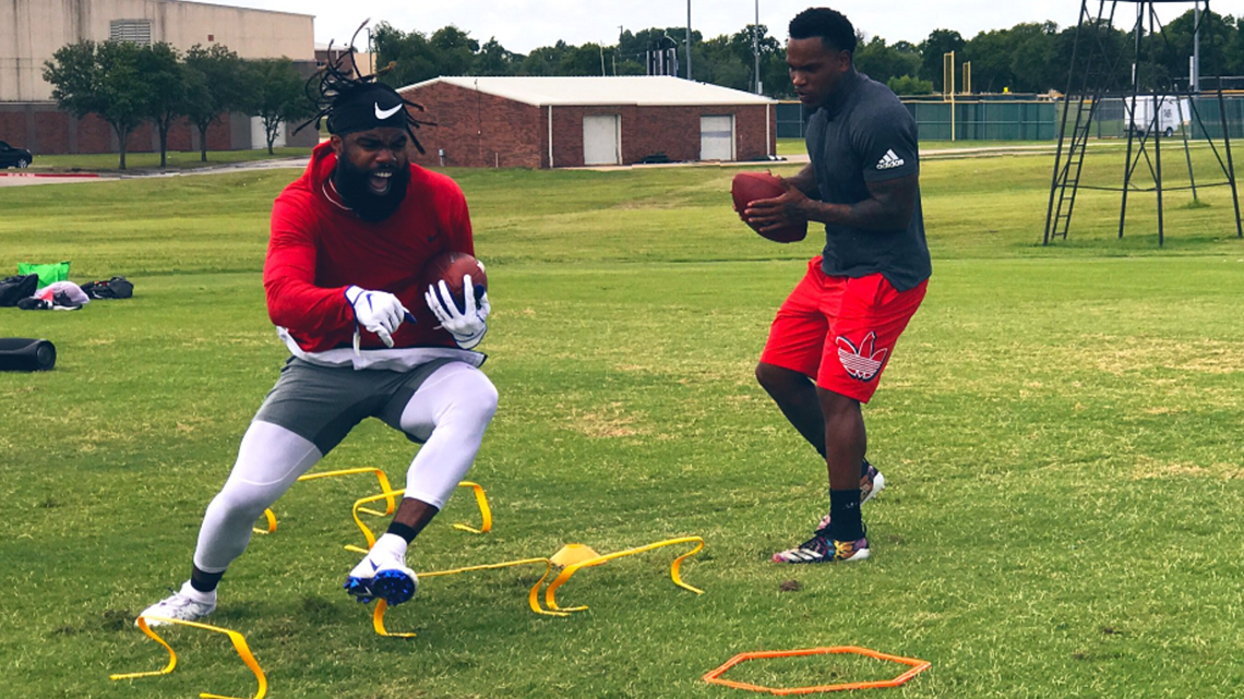 Cowboys: Ezekiel Elliott's workout video will get fans juiced (Video)