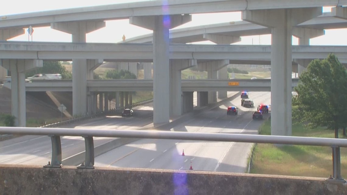 Man jumps to death from overpass in west Fort Worth