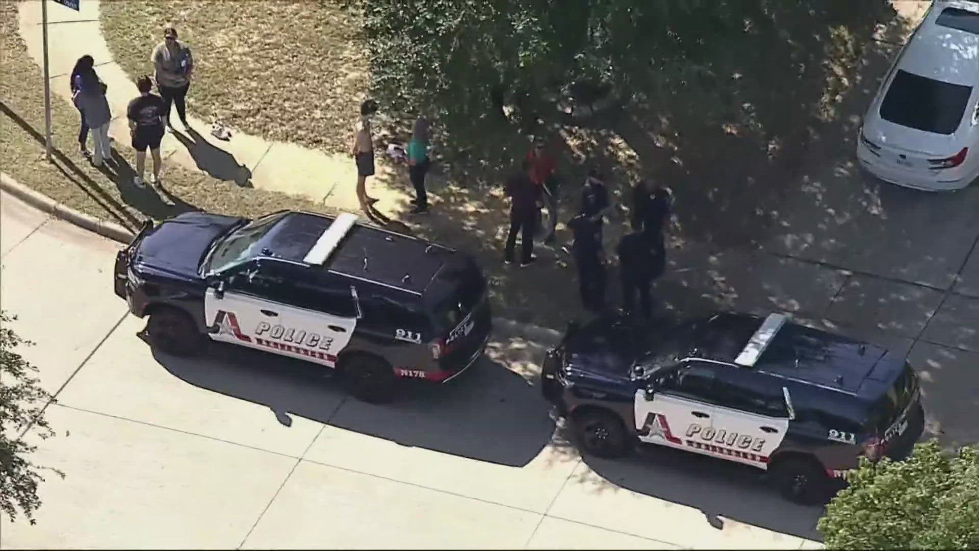 Arlington PD: 53-year-old woman stabbed to death | wfaa.com