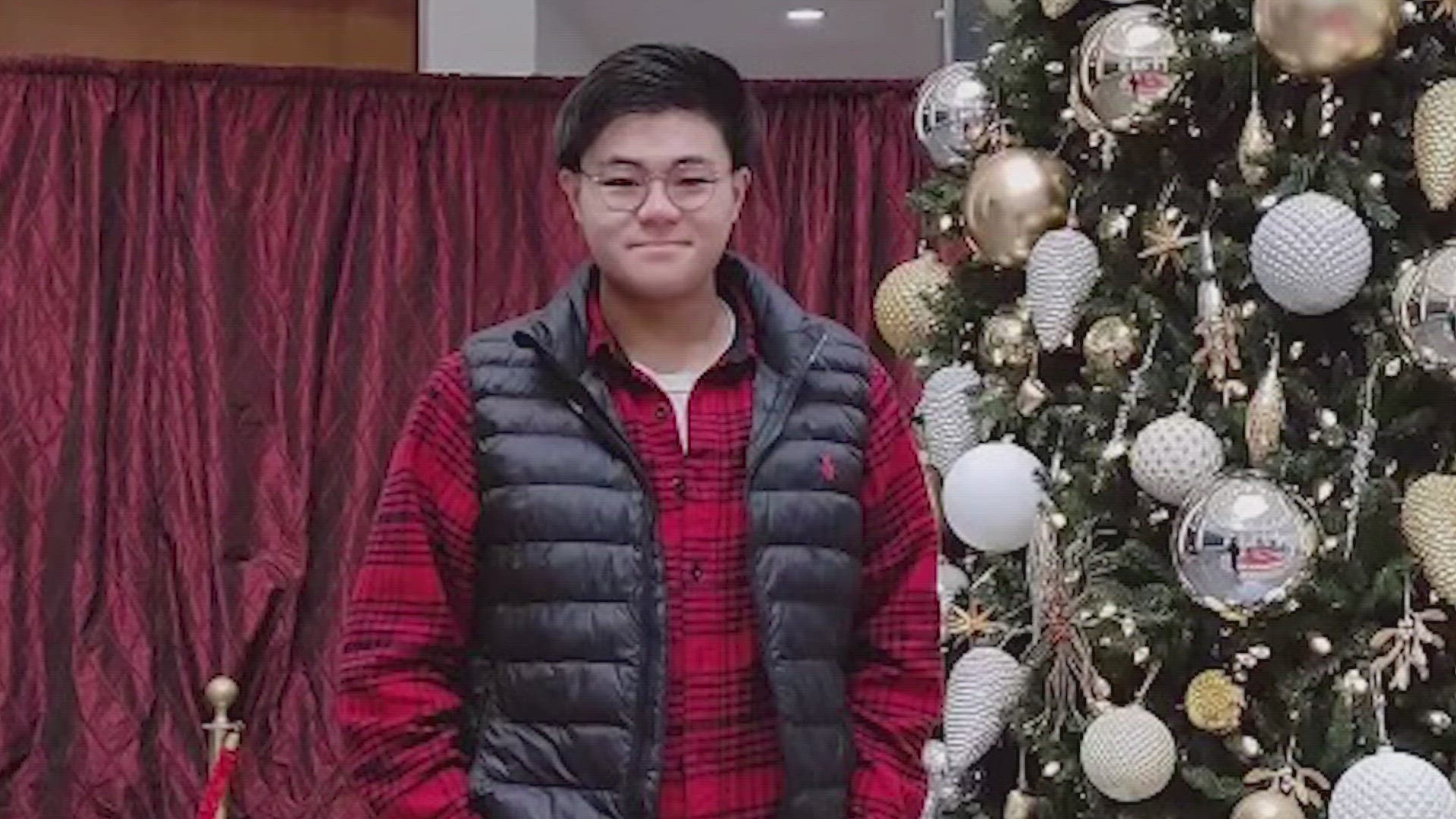 A mom is desperately searching for her only child, Andrew Li, who was last seen on campus on Saturday at 6 p.m.