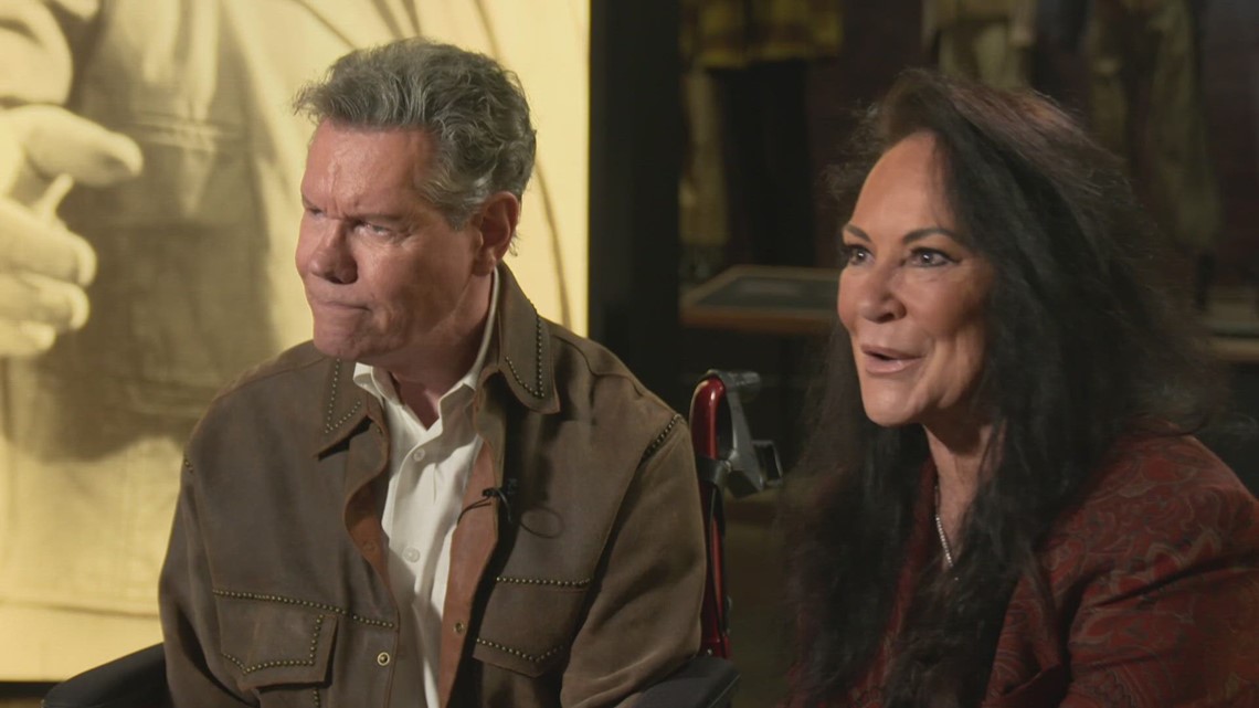Friends honor country music legend Randy Travis at tribute show raising ...