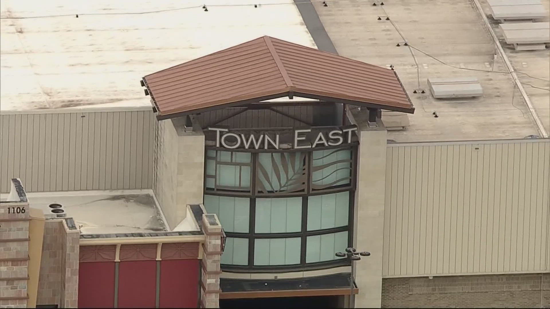 Brookfield Properties pulls off a last-minute save, plans entertainment center expansion