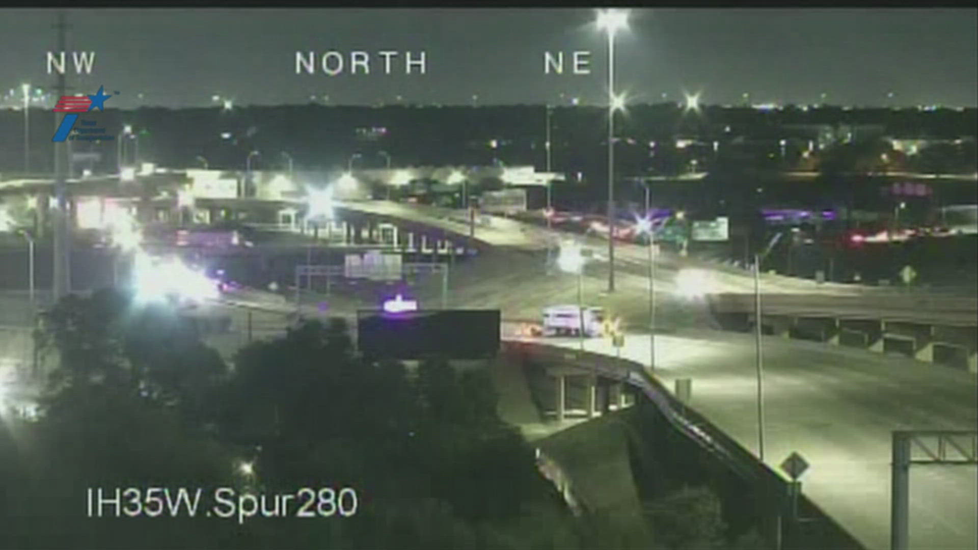 Crash closes all southbound lanes of I-35W near downtown Fort Worth ...