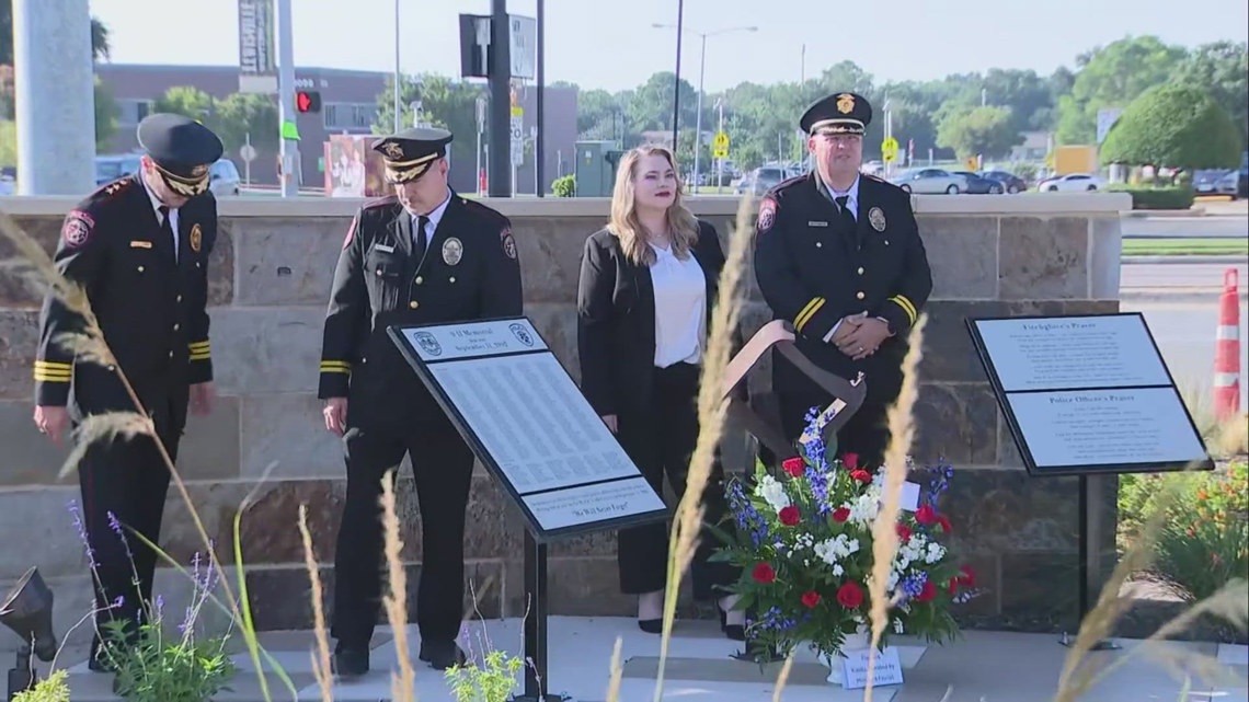 9/11 tributes pour in from across the country, including in North Texas(00)