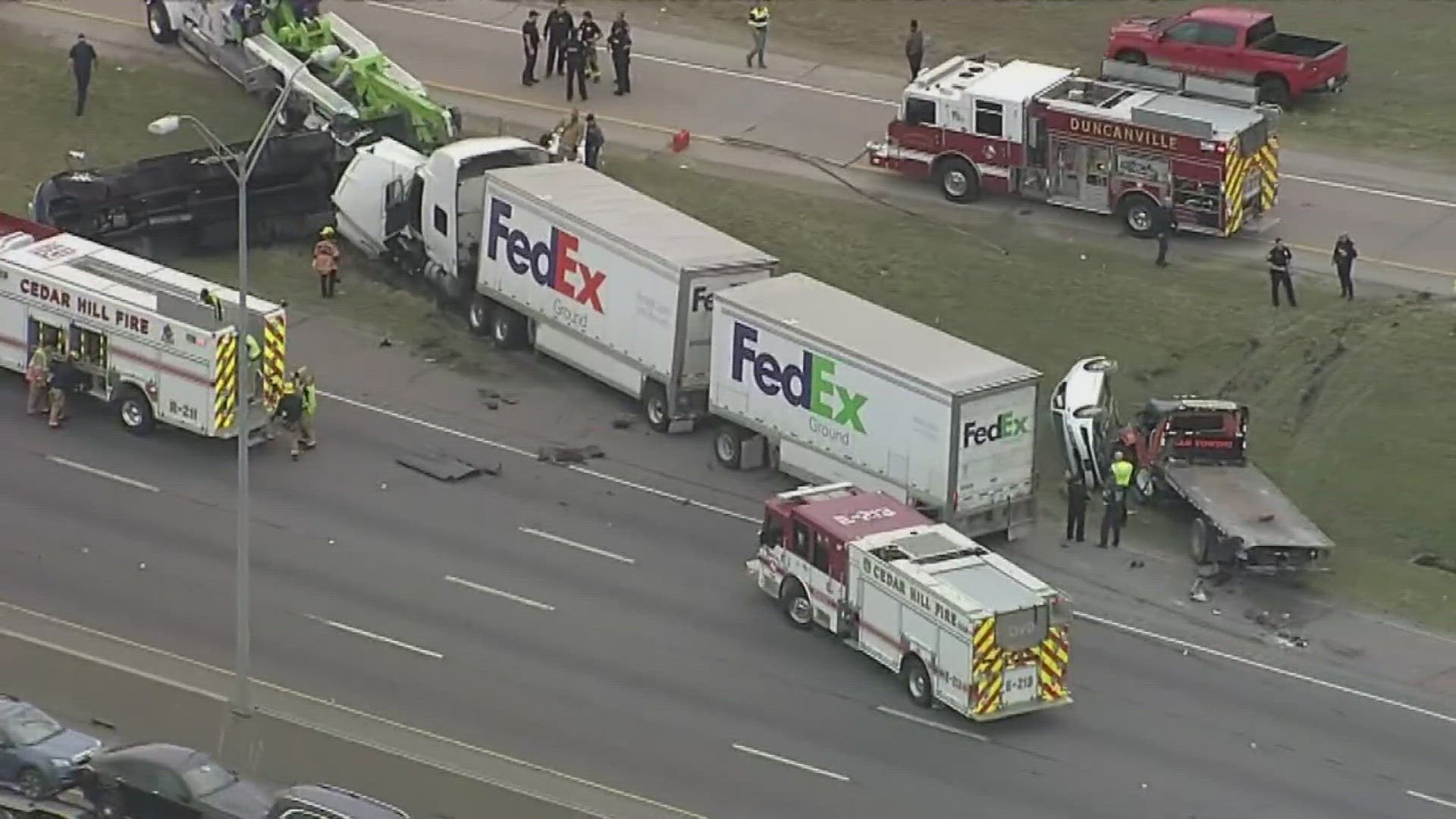One killed in crash on I-20 and Cedar Ridge in Duncanville, officials say