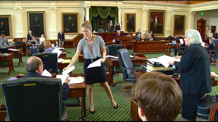 Texas Senate to ban reporters from chamber floor