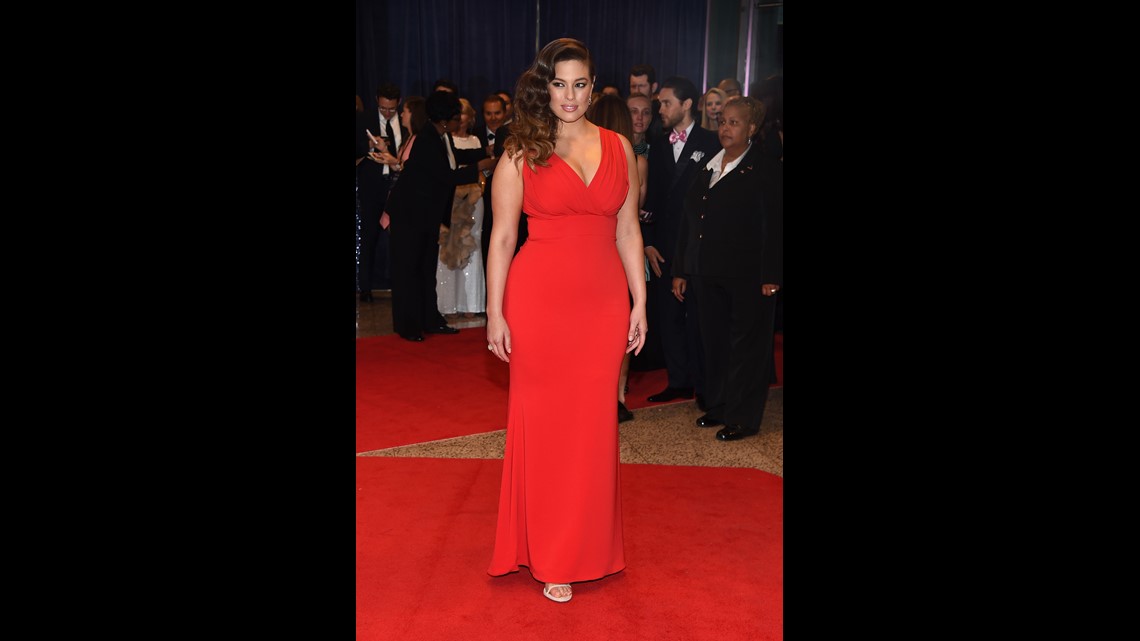 ashley graham formal dress guiducci knows how to throw a party! @vanityfair dress by @kallmeyerofficial