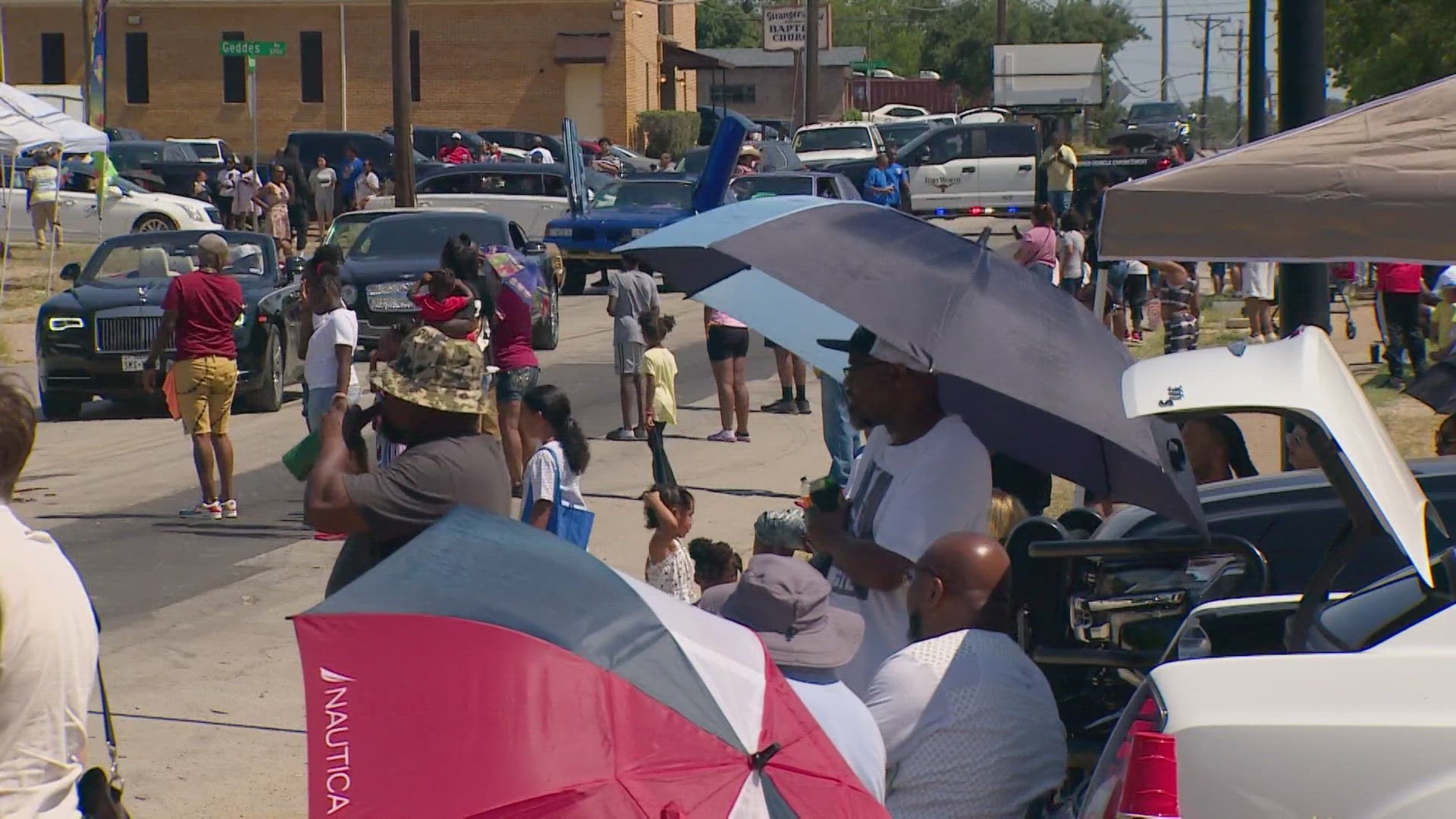 Hundreds of people lined Horne Street in Fort Worth Tuesday to celebrate Independence Day, continuing a decades-old tradition.