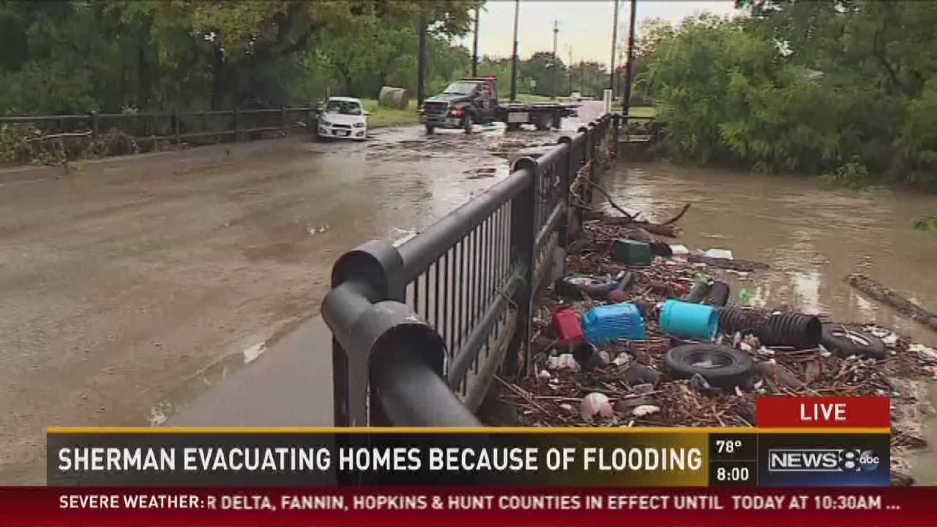 Flooding forces evacuations in Sherman