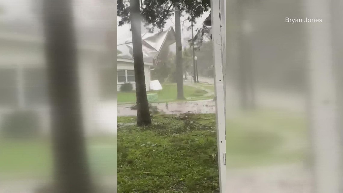 Hurricane Ian updates: Fort Myers resident tells us what she saw